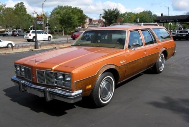 1977 Oldsmobile Custom Cruiser STATION WAGON