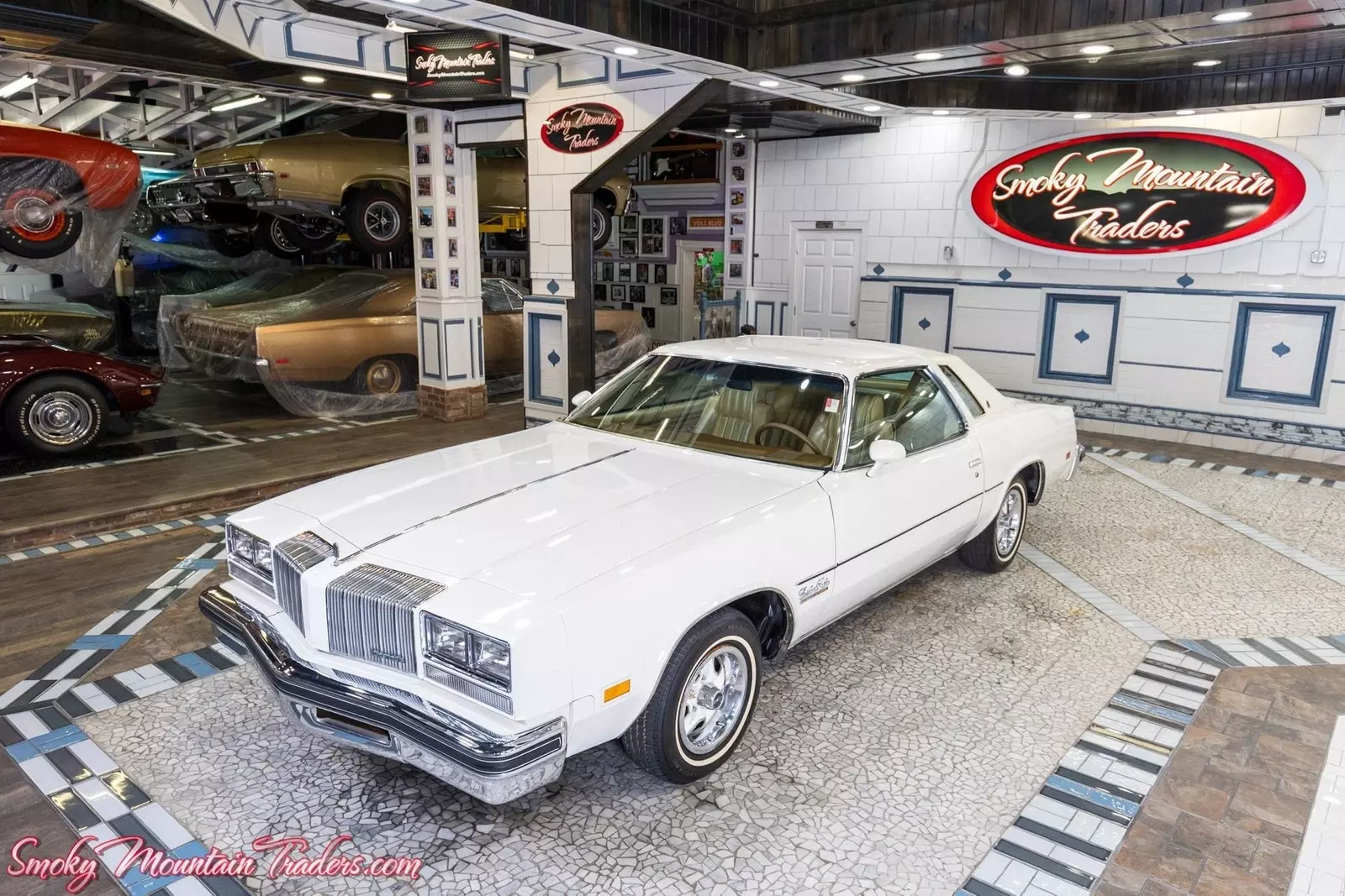 1977 Oldsmobile Cutlass 37K Miles, Rocket 350, Stunning Survivor, Factory AC PS 1977 Oldsmobile Cutlass