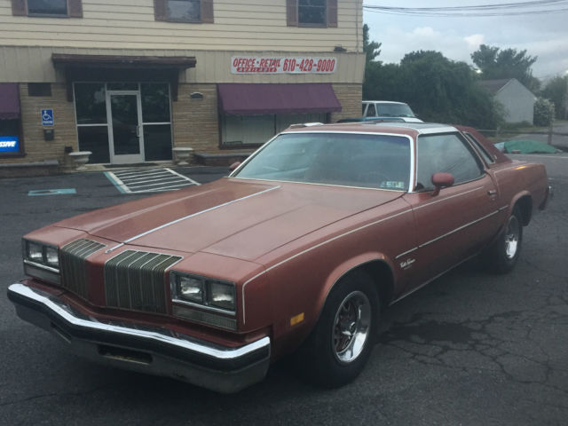 1977 Oldsmobile Cutlass Supreme Brougham Coupe 2-Door 5.7L 1977 Oldsmobile Cutlass