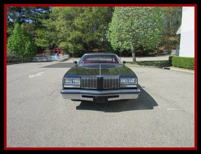 1977 Oldsmobile Cutlass V8 2 Door Coupe - photo 4