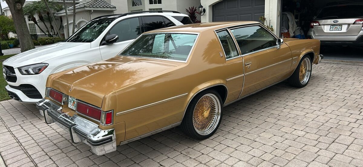 1977 Oldsmobile Delta 88 ROYAL - photo 2