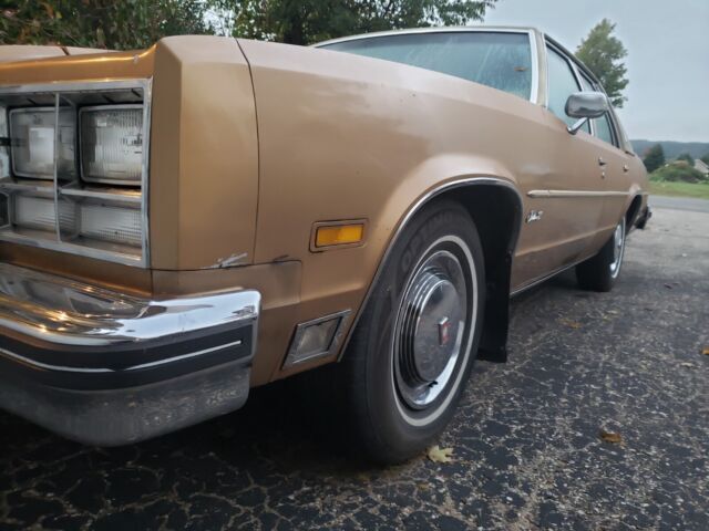 1977 Oldsmobile Delta 88 - photo 4