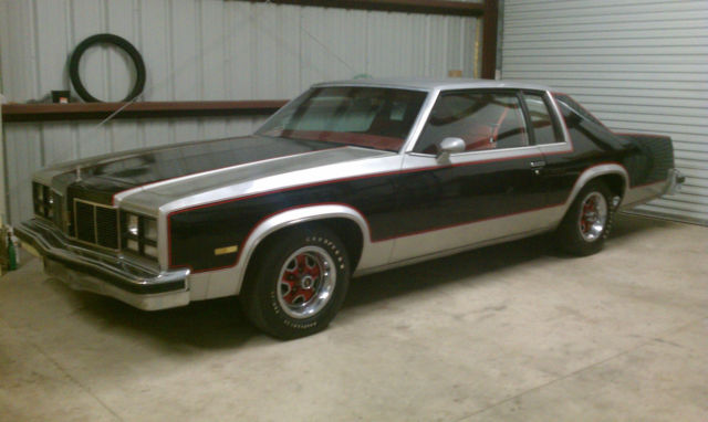 1977 OLDSMOBILE Indy 500 PACE CAR 1977 Oldsmobile Other INDY 500 PACE CAR