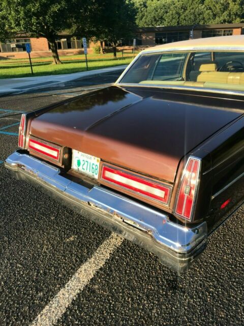 1977 Oldsmobile Ninety-Eight Luxury Sedan - photo 9
