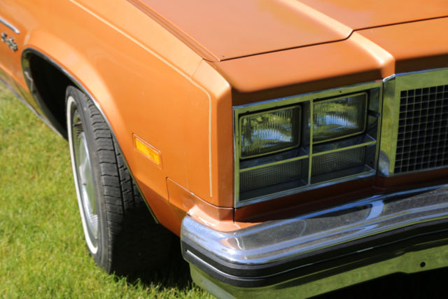 1977 Oldsmobile Ninety-Eight Regency - photo 2