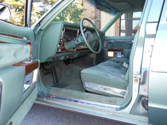 1977 Oldsmobile Ninety-Eight Regency Brougham-- - photo 13