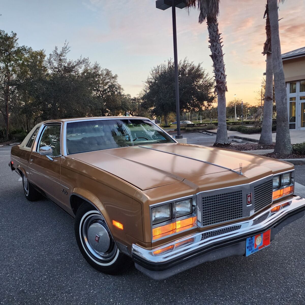 1977 Oldsmobile Ninety-Eight Original - photo 2