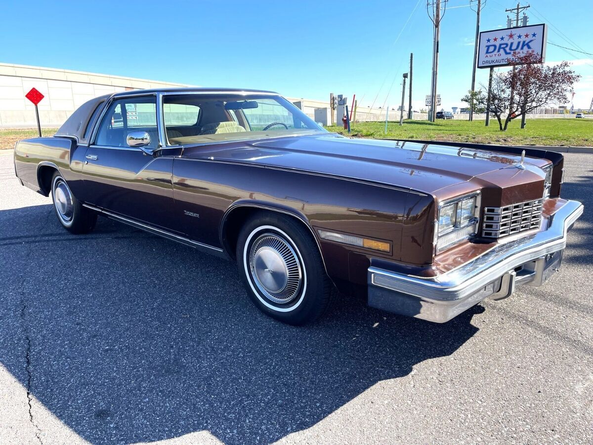 1977 Oldsmobile Toronado Brougham - photo 3