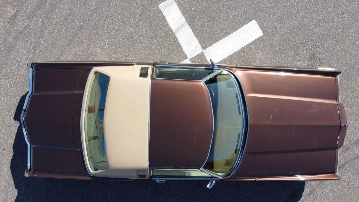 1977 Oldsmobile Toronado Brougham - photo 9