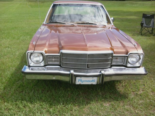 1977 Plylmouth Volare Custom 225 Slant6 1977 Plymouth Volare 4dr sedan
