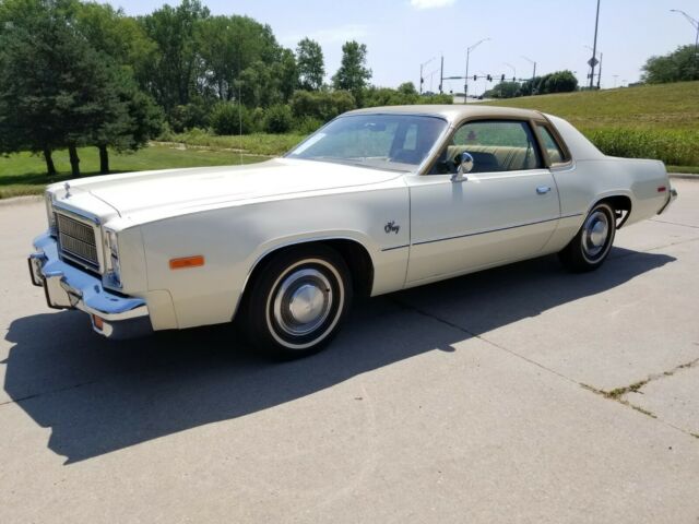 1977 Plymouth Fury Coupe - photo 2