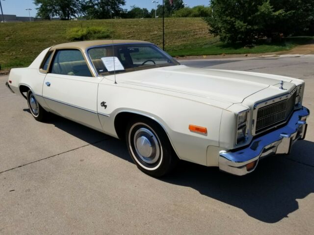 1977 Plymouth Fury Coupe - photo 3