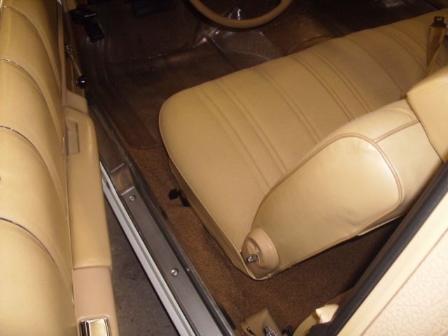 1977 Plymouth Fury base - photo 11