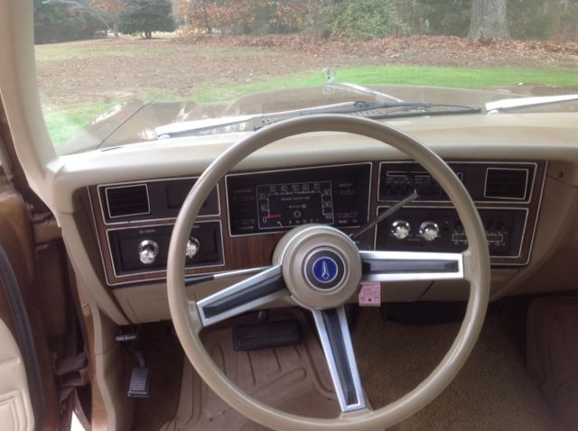 1977 Plymouth Volare Premier Woody Wagon - photo 9