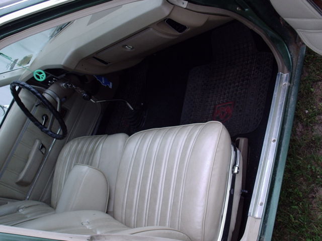 1977 Plymouth Volare Station wagon - photo 8