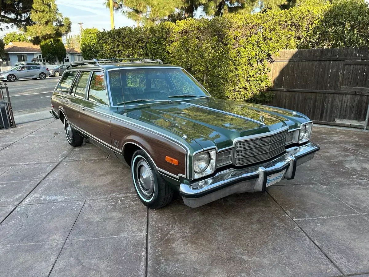 1977 Plymouth Volare Wagon Green RWD Automatic premier 1977 Plymouth Volare premier