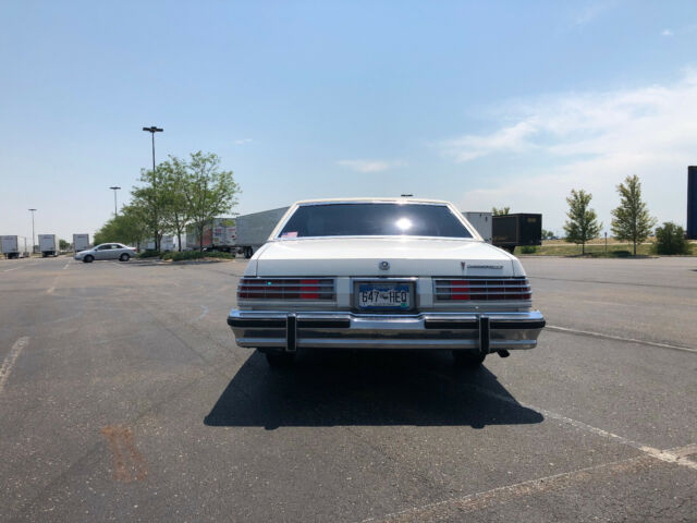 1977 Pontiac Bonneville Brougham - photo 5