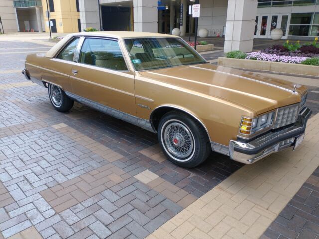1977 Pontiac Bonneville Coupe Brown RWD Automatic Coupe 1977 Pontiac Bonneville Coupe