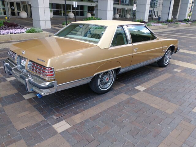 1977 Pontiac Bonneville Coupe - photo 3