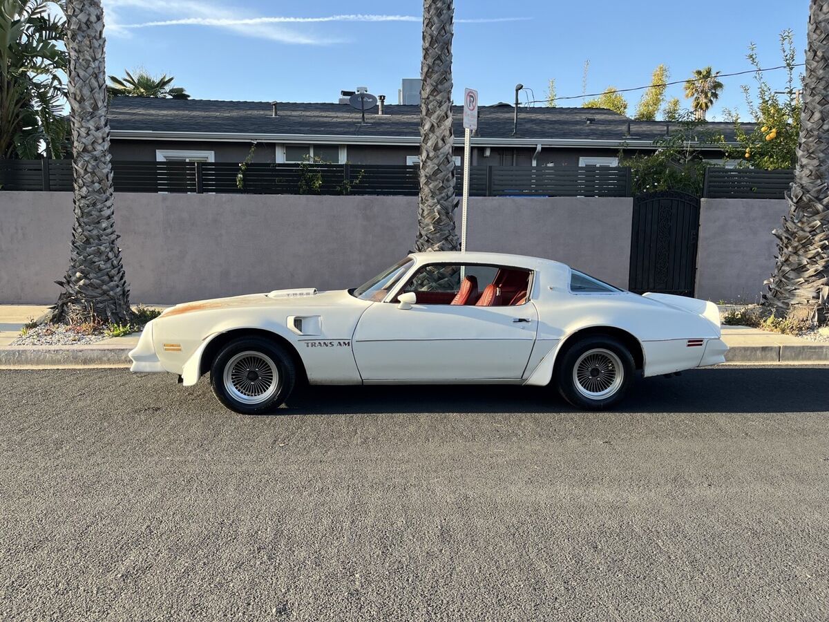 1977 Pontiac Firebird Factory four-speed all original low miles - photo 4