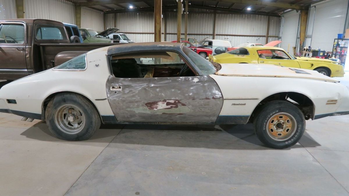 1977 Pontiac Firebird SCROLL DOWN CLICK READ MORE TO VIEW MORE PICS! - photo 4