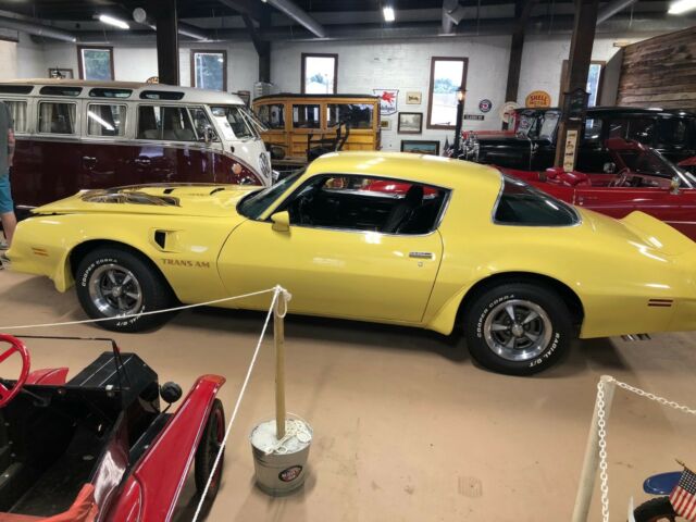 1977 Pontiac Firebird Trans Am 6.6L 400 V8 with 4-speed Manual 1977 Pontiac Firebird Trans Am