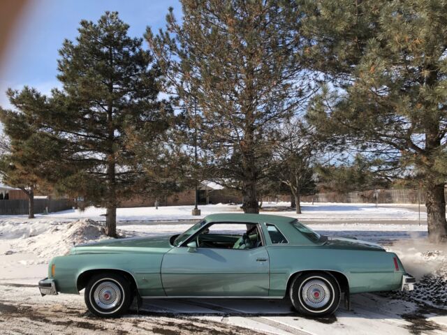 1977 Pontiac Grand Prix COUPE - photo 4