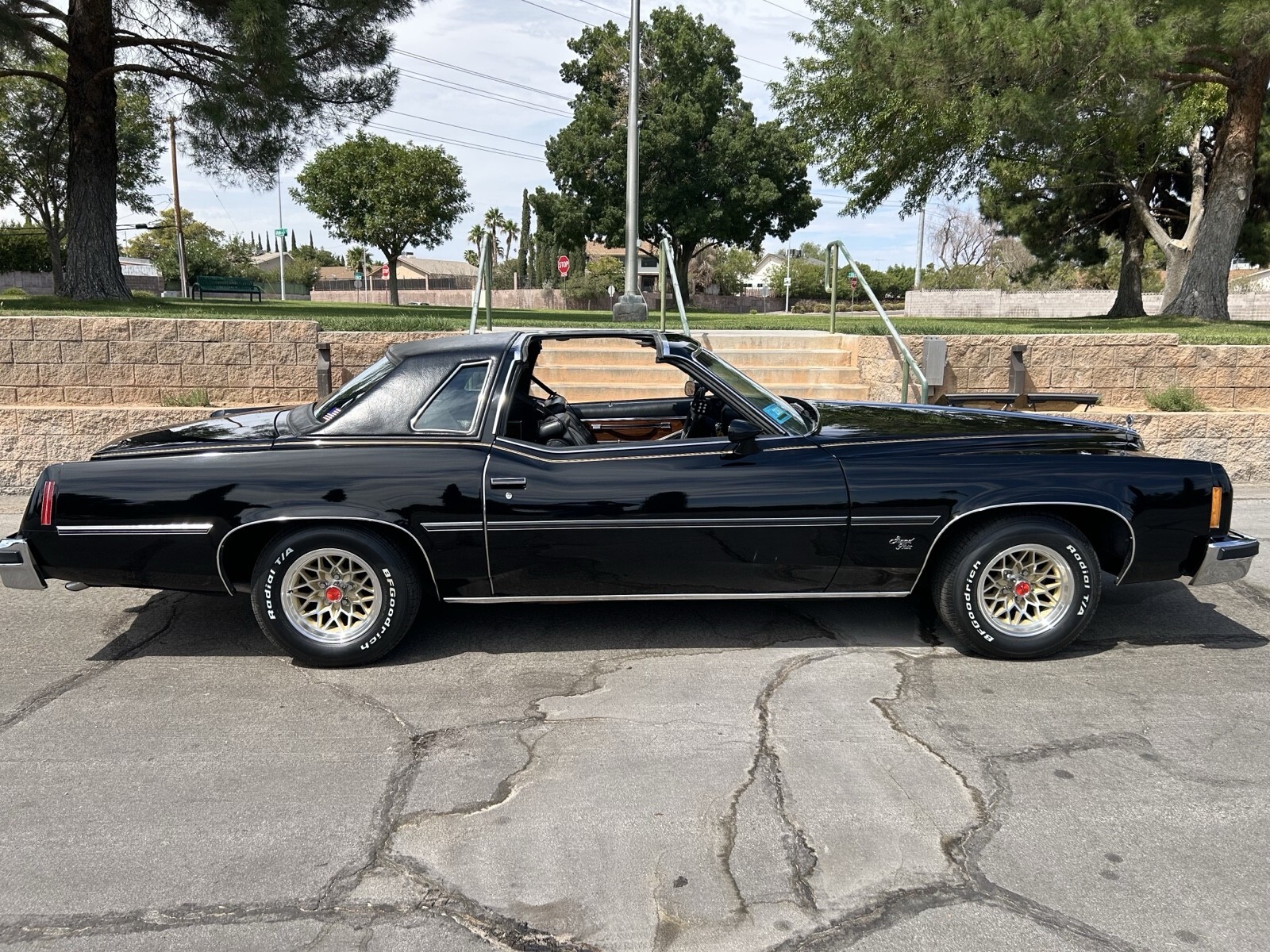 1977 Pontiac Grand Prix - photo 4