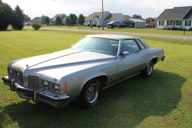 1977 Pontiac Grand Prix - photo 2