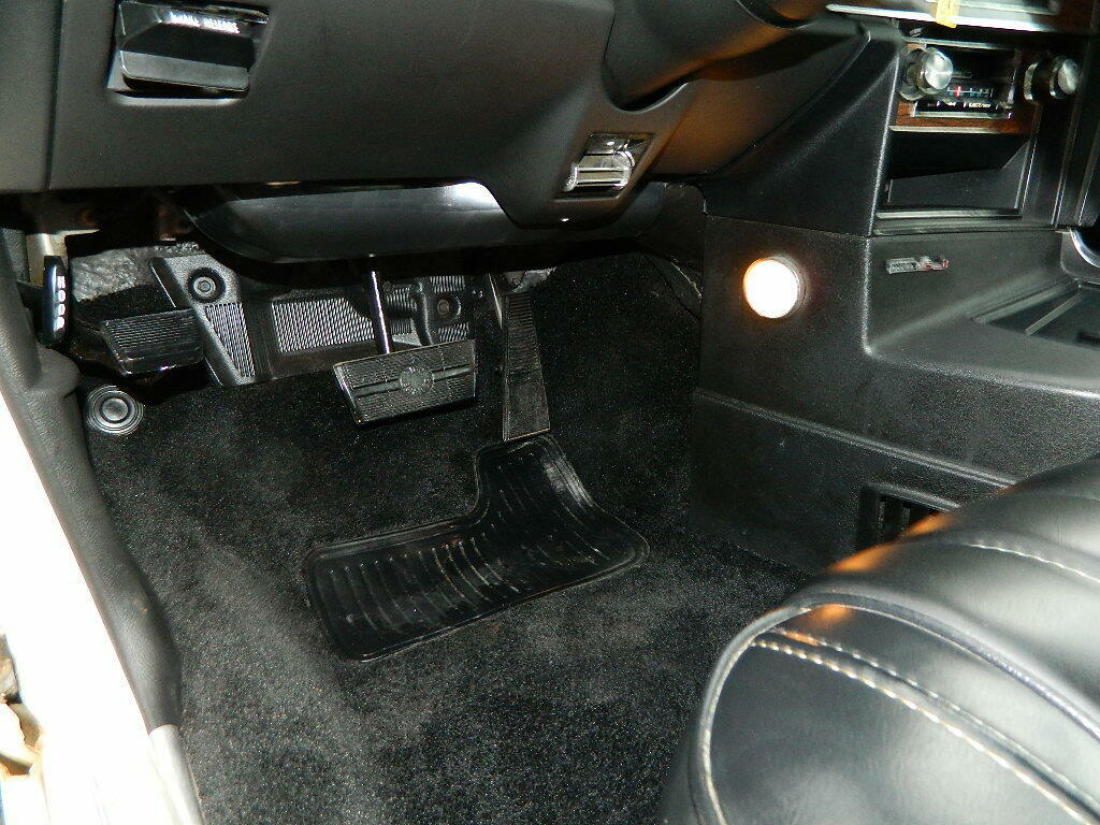 1977 Pontiac Grand Prix - photo 11