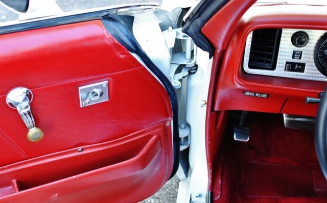 1977 Pontiac Trans Am 6.6L Restored Must See White on Red - photo 11