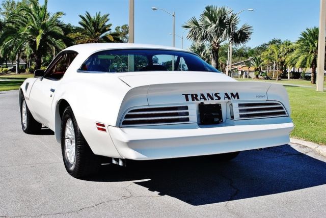 1977 Pontiac Trans Am 6.6L Restored Must See White on Red - photo 4