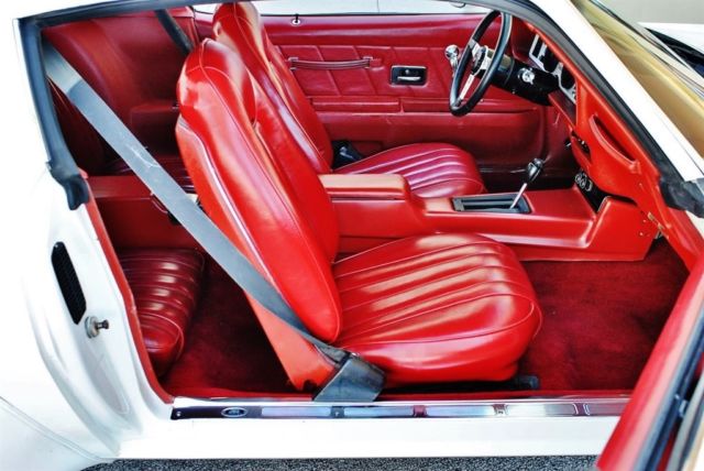 1977 Pontiac Trans Am 6.6L Restored Must See White on Red - photo 8