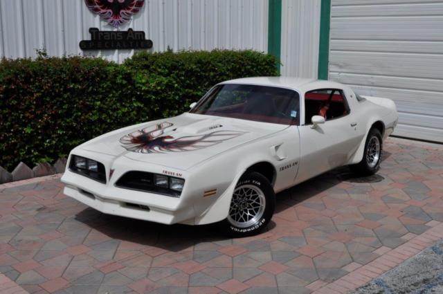 1977 Pontiac Trans Am Cameo White / Firethorn deluxe interiore, mint condition! 1977 Pontiac Trans Am Ws4