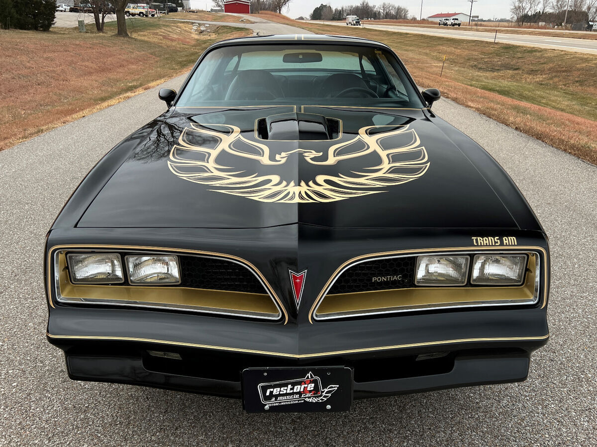 1977 Pontiac Trans Am SE, Y82, Hurst T-tops, W72 400 V8, Auto, No Rust - photo 3