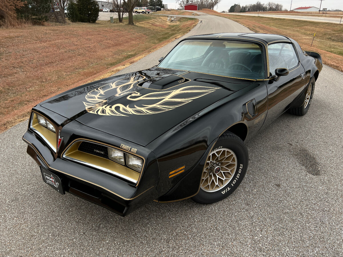 1977 Pontiac Trans Am SE, Y82, Hurst T-tops, W72 400 V8, Auto, No Rust - photo 4