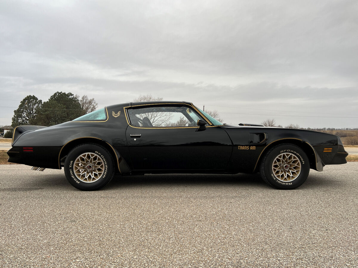 1977 Pontiac Trans Am SE, Y82, Hurst T-tops, W72 400 V8, Auto, No Rust - photo 9