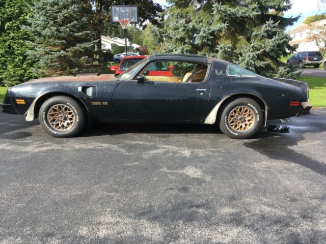 1977 Pontiac Trans Am SE Y82 W72 T-tops 1977 Pontiac Trans Am Y82 Black Special Edition