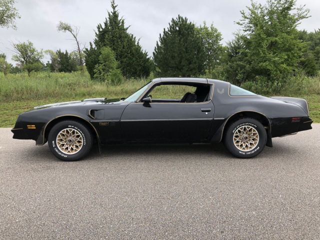 1977 Pontiac Trans Am Special Edition, Y82 400 - 4spd, PHS 1 of 2,699 - photo 12
