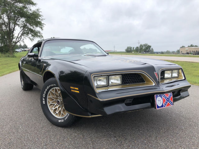 1977 Pontiac Trans Am Special Edition, Y82 400 - 4spd, PHS 1 of 2,699 - photo 2