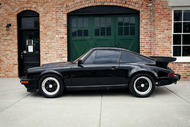 1977 Porsche 911 - photo 3