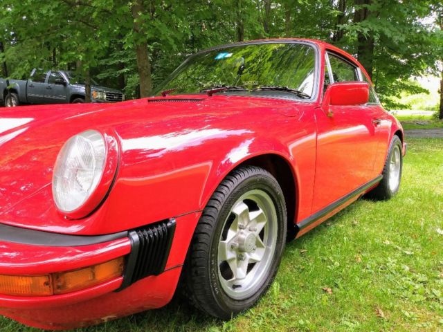 1977 Porsche 911 S - photo 2