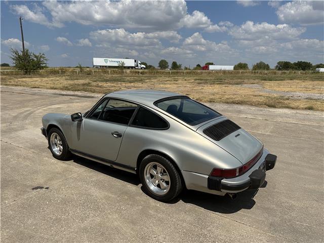 1977 Porsche 911 - photo 3