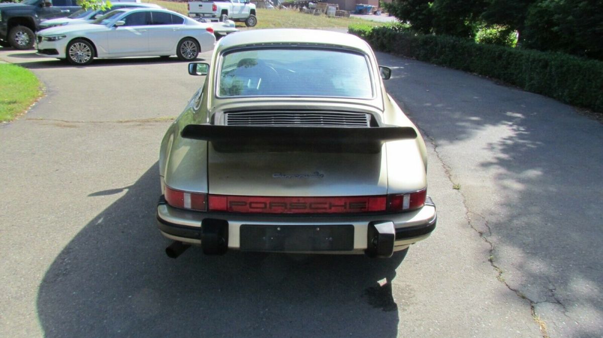 1977 Porsche 911 - photo 6