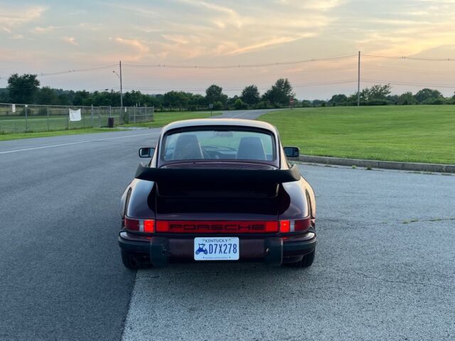 1977 Porsche 911 - photo 12