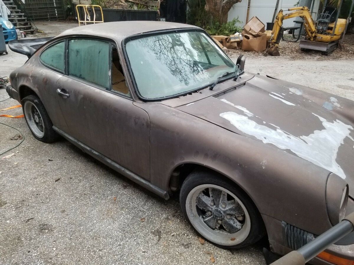 1977 Porsche 911 S coupe