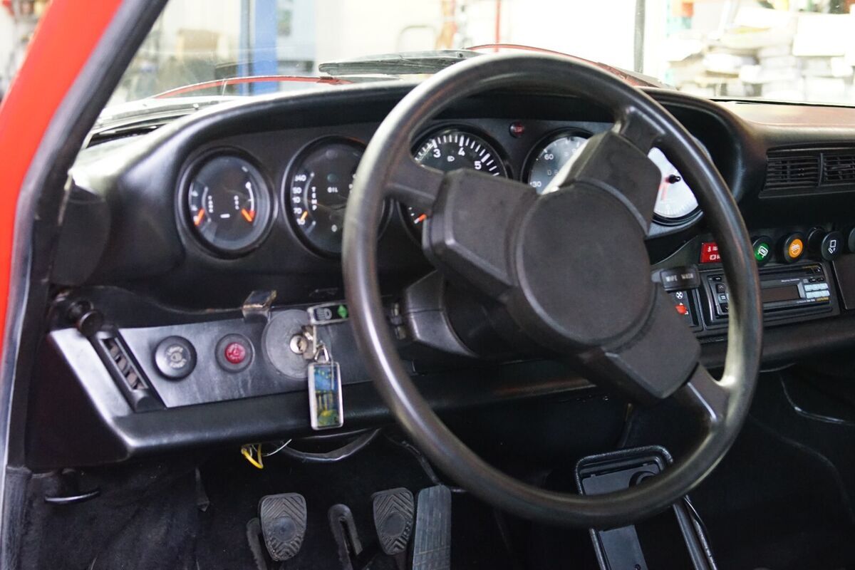 1977 Porsche 911 S - photo 11