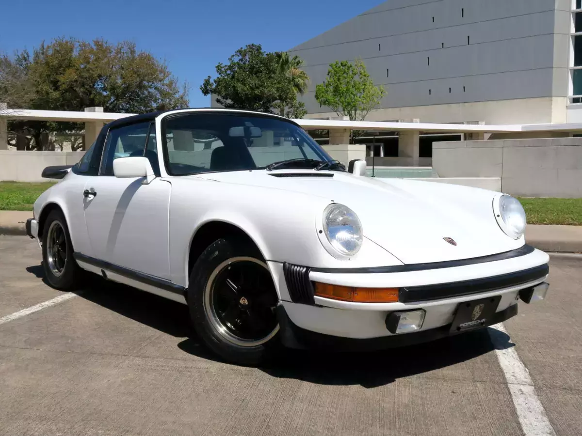 1977 Porsche 911 Targa
