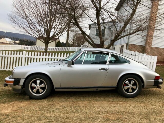 1977 Porsche 911 Coupe - photo 2