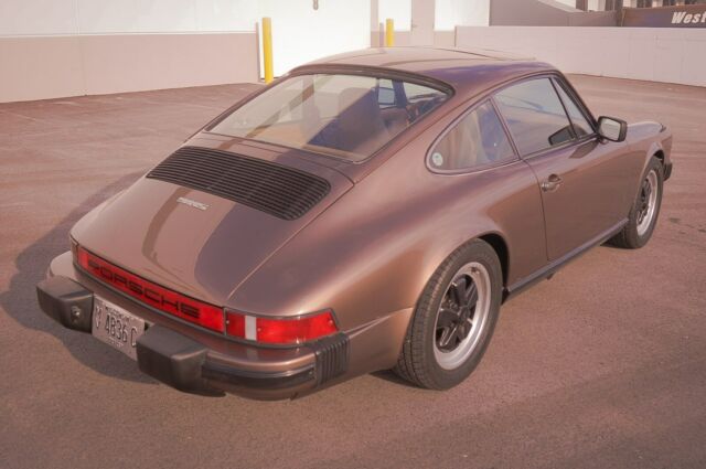 1977 Porsche 911 S - photo 12